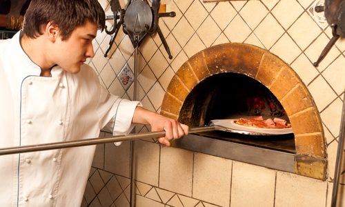 Quanto spendere per l'acquisto di un forno a legna per pizzeria