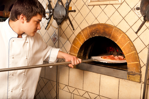 Quanto spendere per l'acquisto di un forno a legna per pizzeria